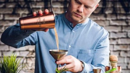 hire cocktail bartenders in London